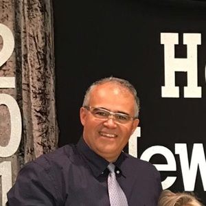 Meet your Posher, Marcos cesar